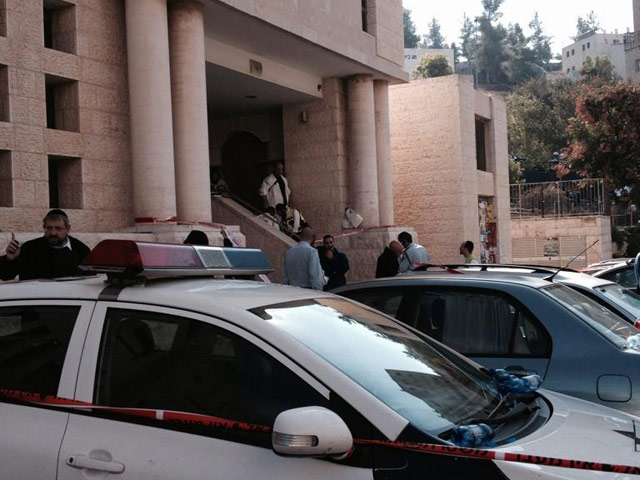 Polizei am Ort des Anschlags in Jerusalemer Synagoge